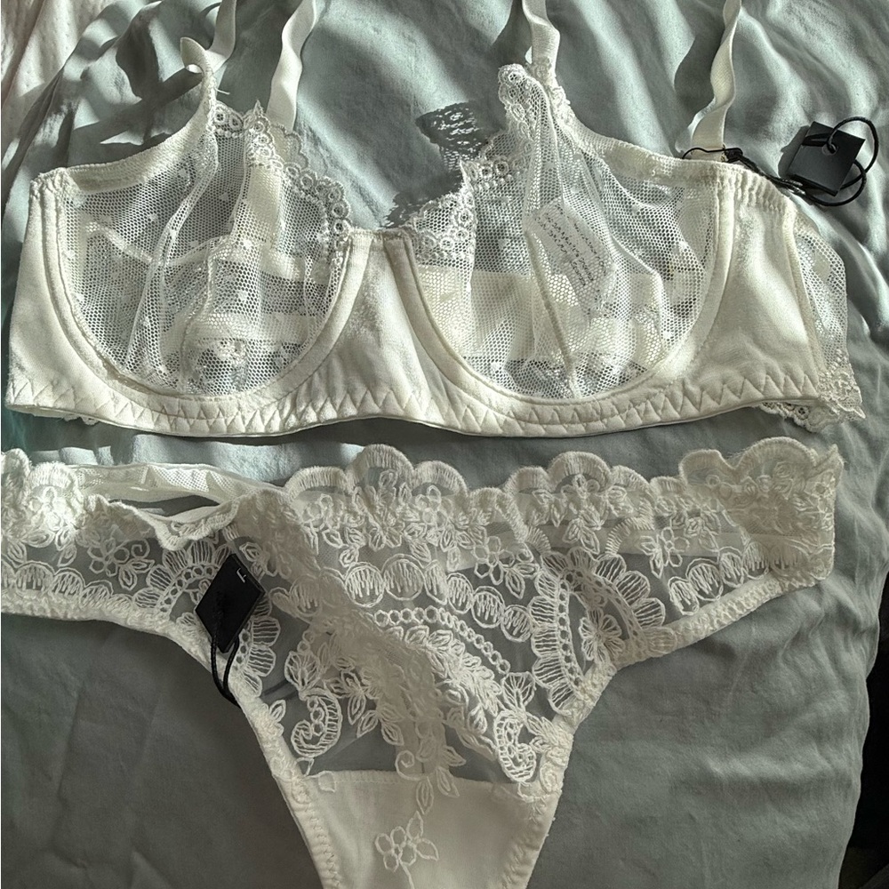 Ravel White Lace Bra with Floral Detailing